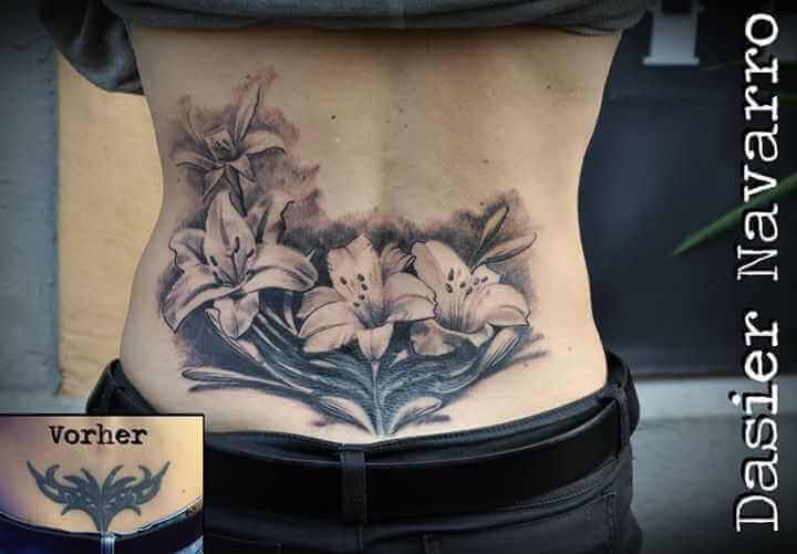 Tattoo Blumen Tattoo Cover up
