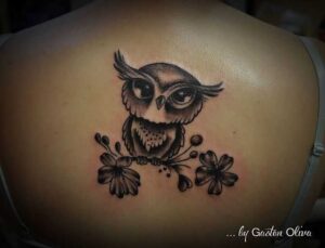 Comic Tattoo Eule