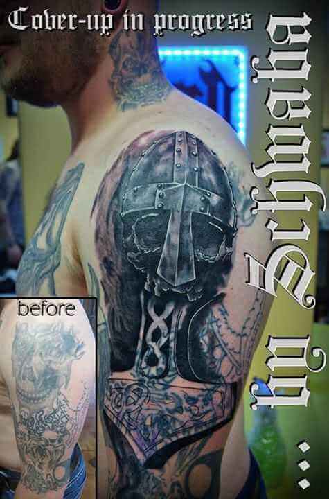 Cover up Wikingerhelm und Thors Hammer