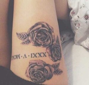 Drei Rosen mit römischen Zahlen Tattoo Vorlage – Realistics Bein