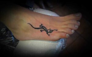 Eidechsen Tattoo Vorlage – Tribal Fuss