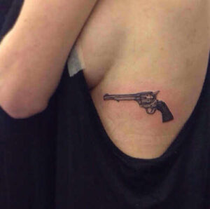 Pistolen Tattoo Vorlage 

Oldschool Brust