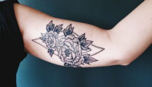 Blumen mit geometrischen Mustern