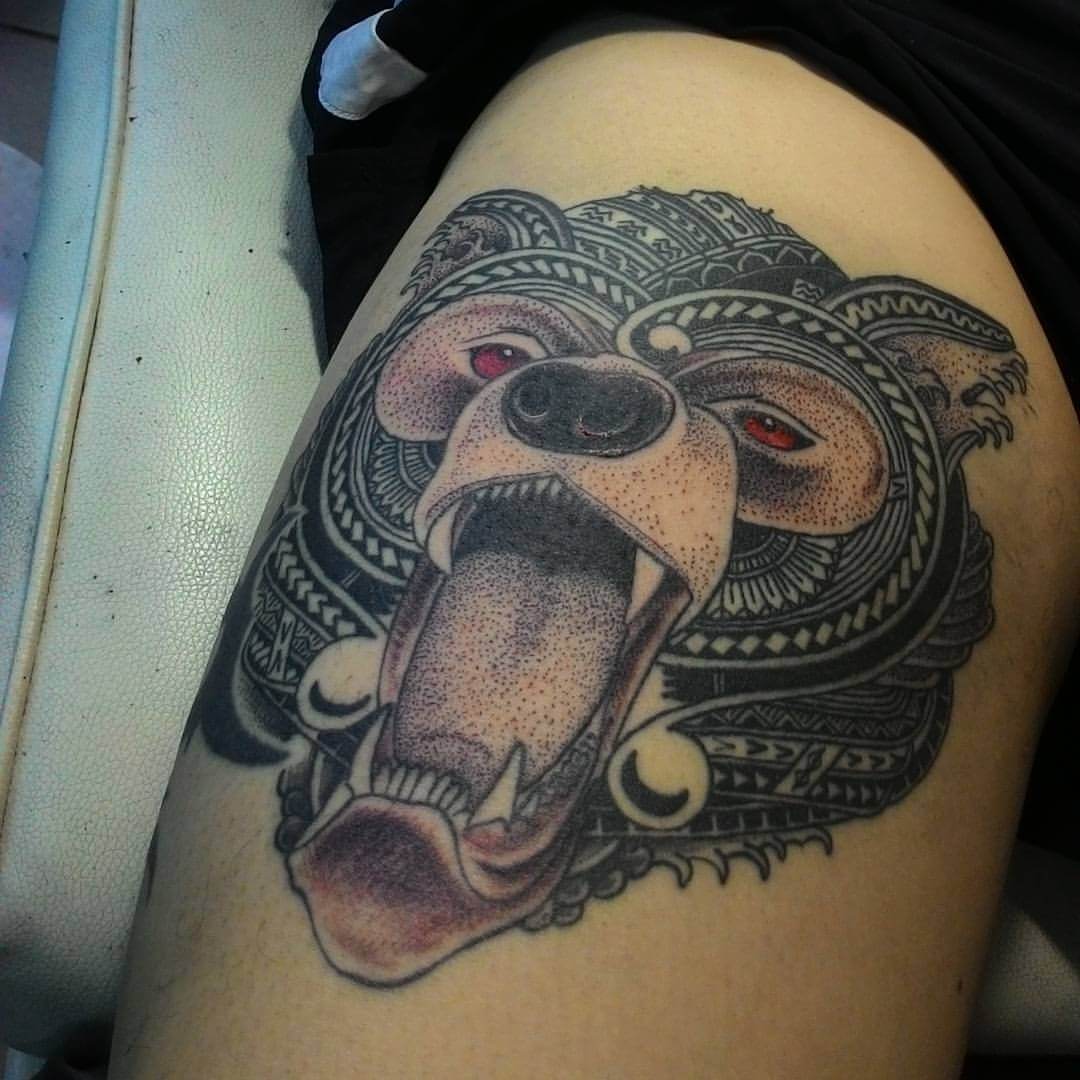 Tattoo Bär im polynesischem Stil