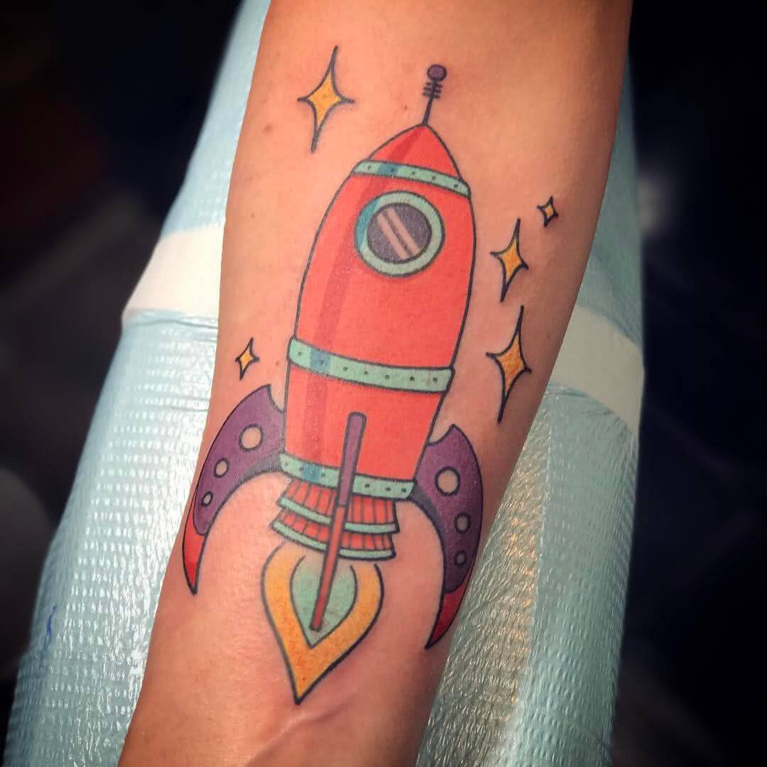 Tattoo bunte Rakete