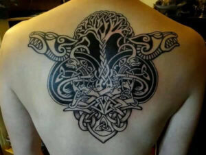 Celtic Yggdrasil und Drachen