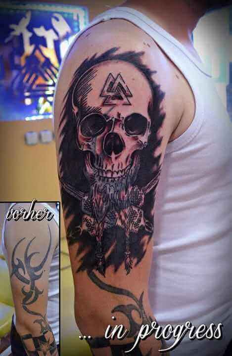 Tattoo Cover up Arm Totenkopf