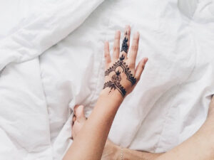 Hennatattoo auf der Hand