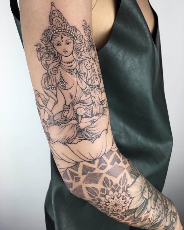 Tattoo Indisches Mandala Tattoo auf dem Arm