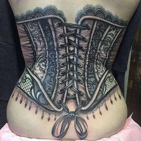 Tattoo Korsett auf dem Rücken