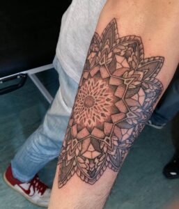 Mandala auf dem Arm