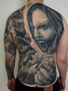 Rückentattoo Horror Schlacht
