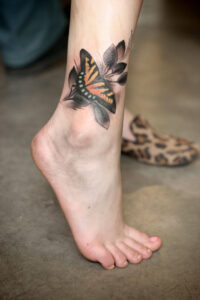 Schmetterling mit Blume