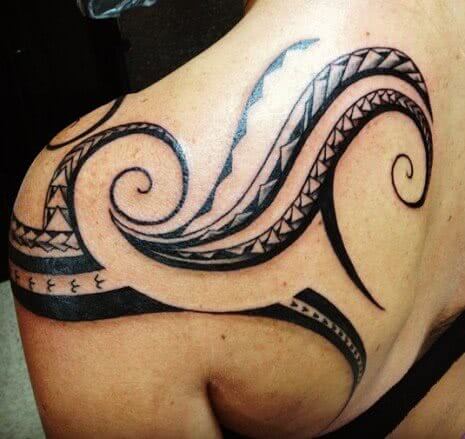 Tattoo Schulter Maori Tribal