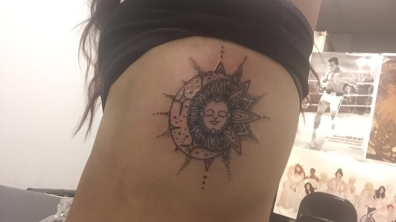 Tattoo Sonne Mond und Sterne Line Art