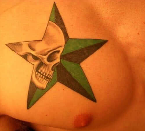 Tattoo Stern mit Totenkopf