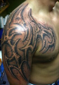 3D Tribal Tattoo Design für Schulter und Brust
