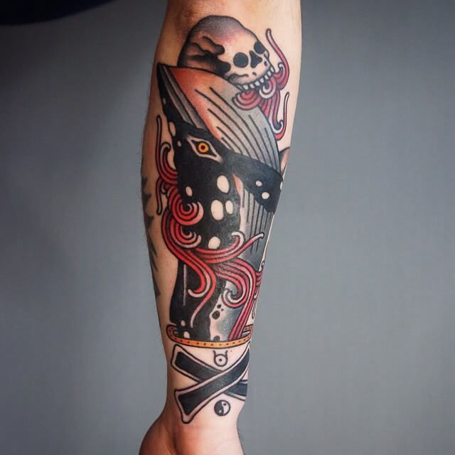Tattoo Wal mit Totenschädel