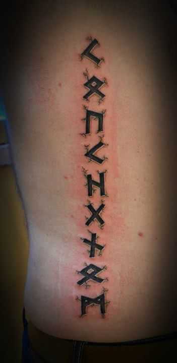 Tattoo Wikinger Runen