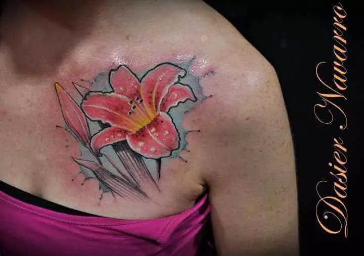 Orchidee Brust Tattoo