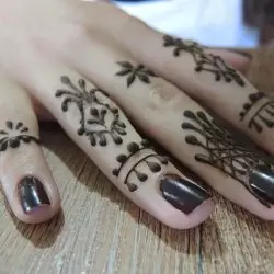 Henna am Finger