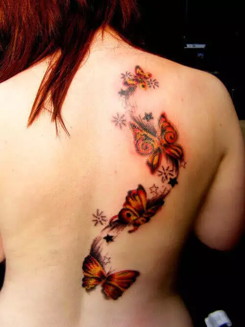 Schmetterlinge auf dem Rücken