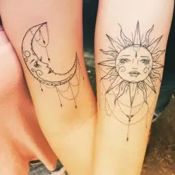 Sonne und Mond Freundschaftstattoo