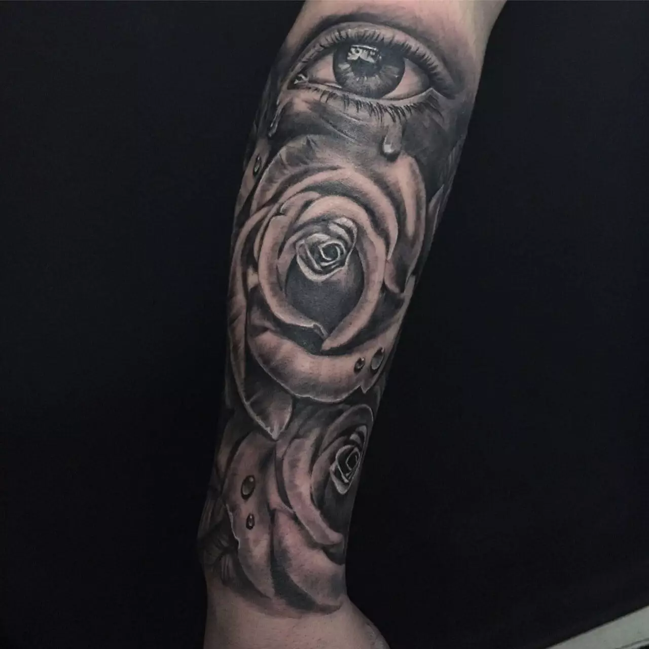 Unterarm Sleeve Rose mit Auge